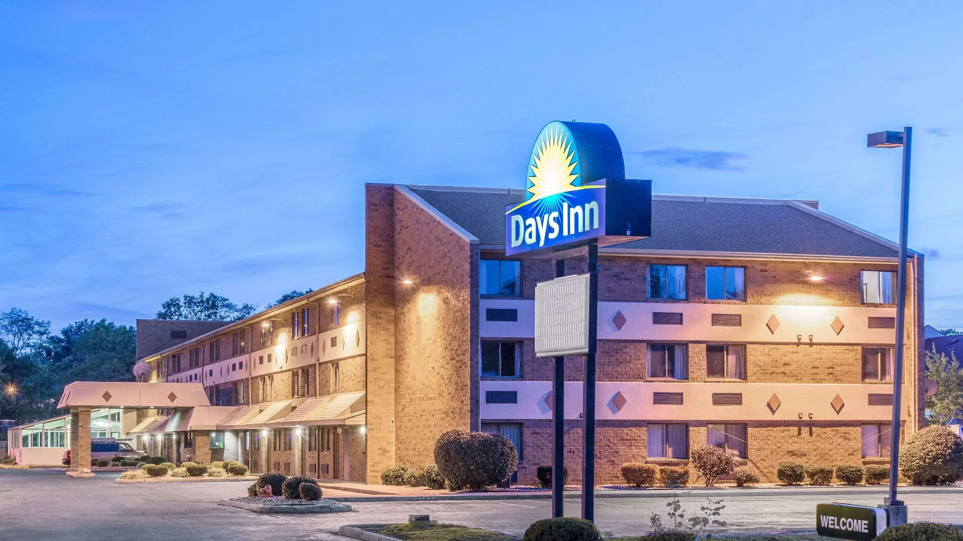 Days Inn By Wyndham Hurstbourne Louisville